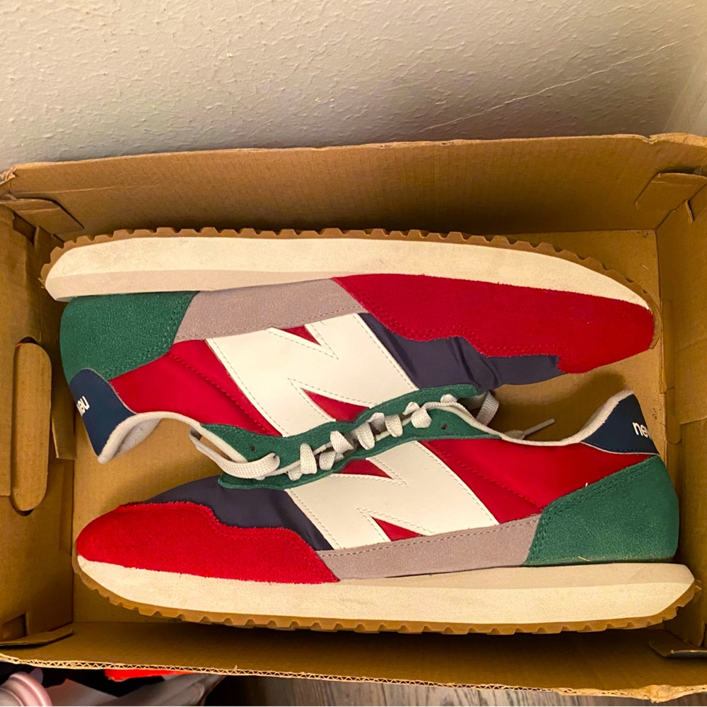 New Balance 237 Shoes
